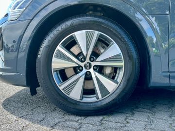 Audi Q8 e-tron - 5