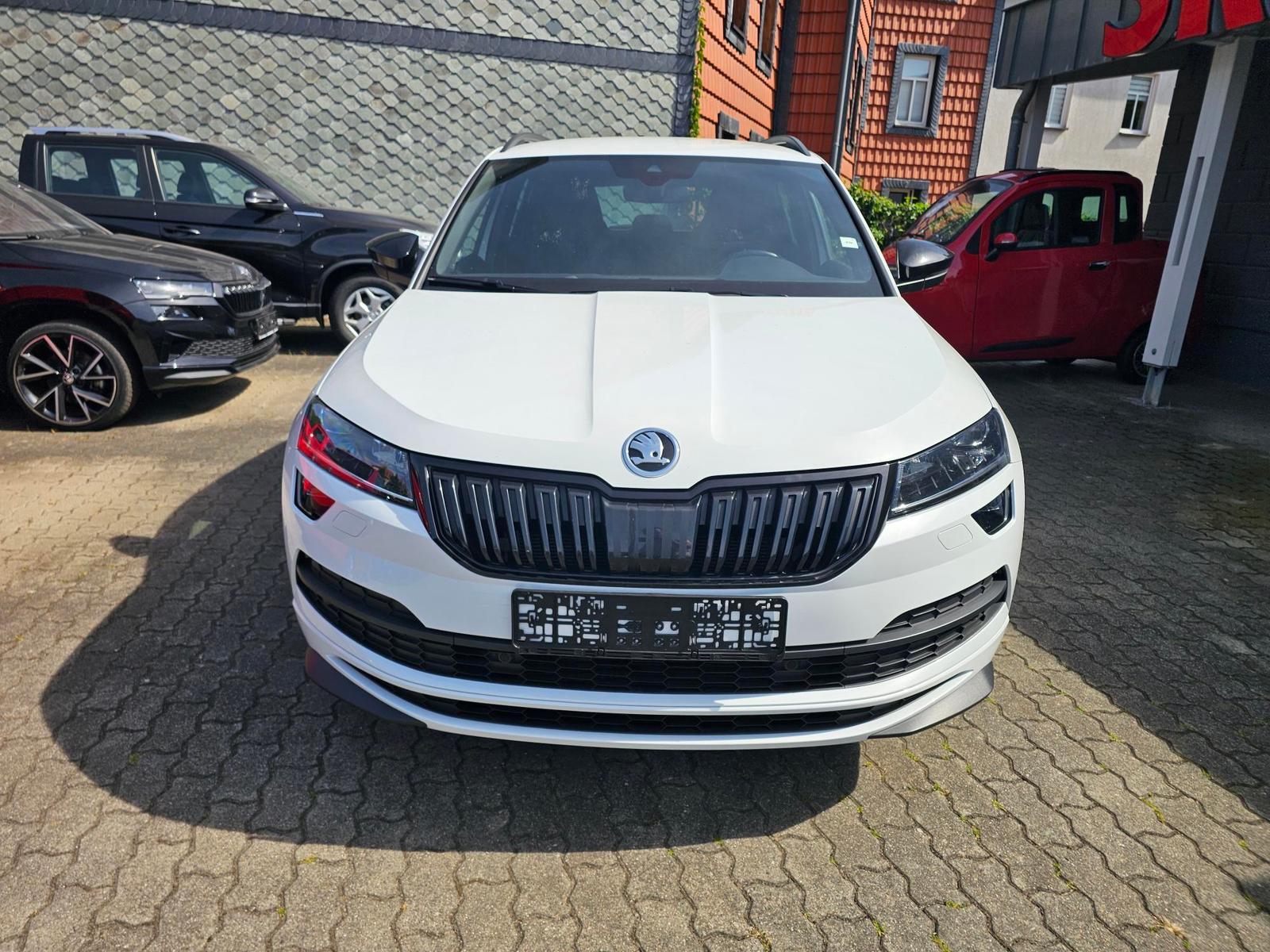 Skoda Karoq 1.5 TSI DSG Sportline+NAVI+ACC+eKLAPPE+AHK
