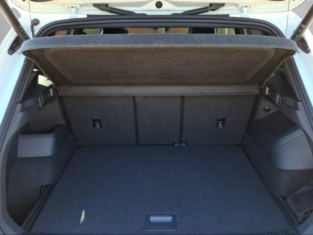 TIGUAN 2.0 TDI DSG R-LINE+IQ.LIGHT+AZV+360 ?