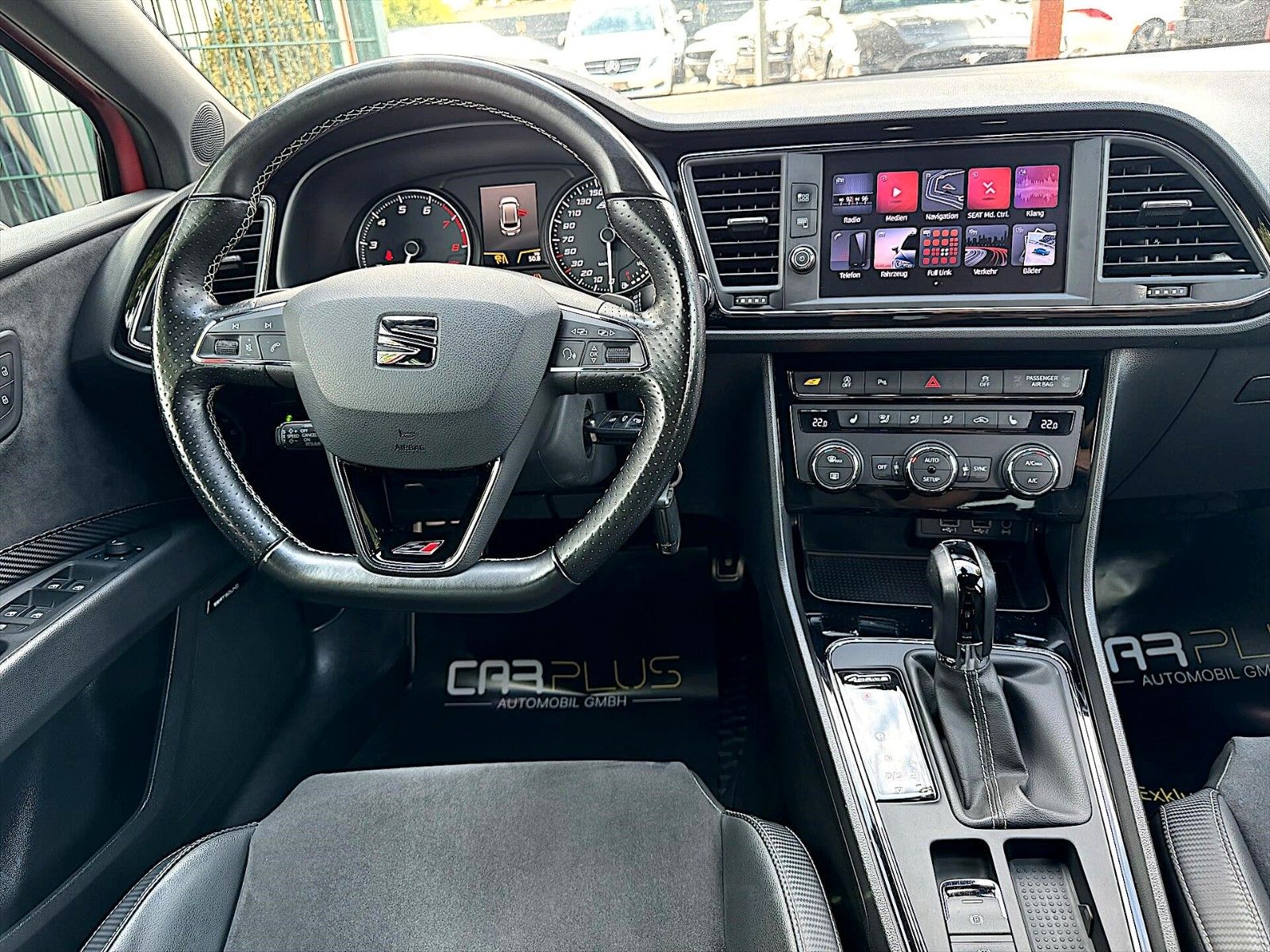 Fahrzeugabbildung SEAT Leon ST Cupra 300 4Drive Performance *ACC*DAB*