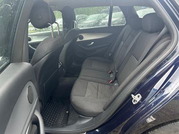 Mercedes E 300 - 6