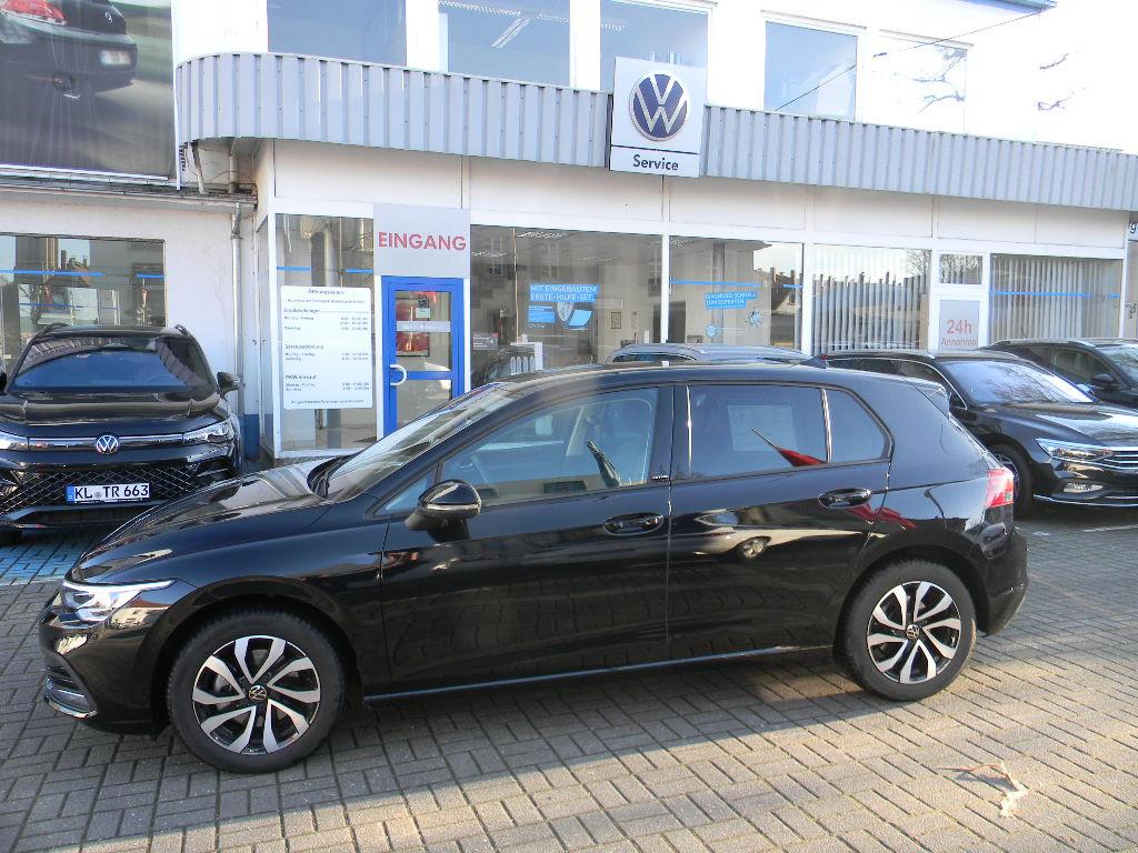 Volkswagen Golf VIII Lim. Active 1,5 TSI 6 GANG KAMERA