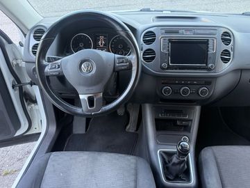 Volkswagen Tiguan - 10