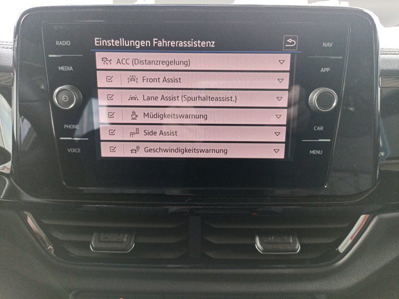 Fahrzeugabbildung Volkswagen T-Roc 1.5 TSI DSG R-Line Black Style