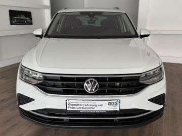 Volkswagen Tiguan - 4