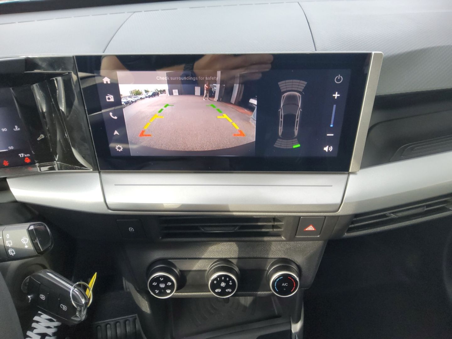 Fahrzeugabbildung Opel Frontera Edition, Tech-Paket, LED, Rückfahrkamer