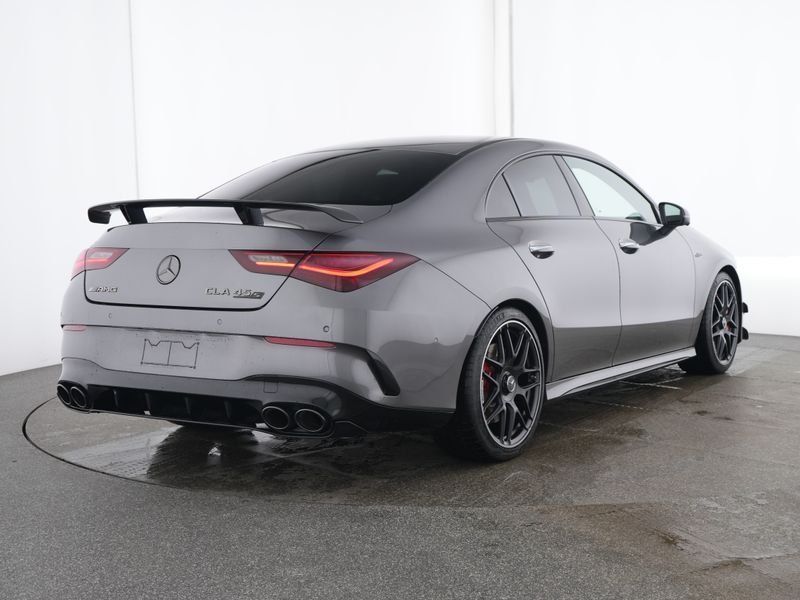 Fahrzeugabbildung Mercedes-Benz CLA 45 S AMG Perf.Sitze AERO Sitzklima 19"Kreuzs