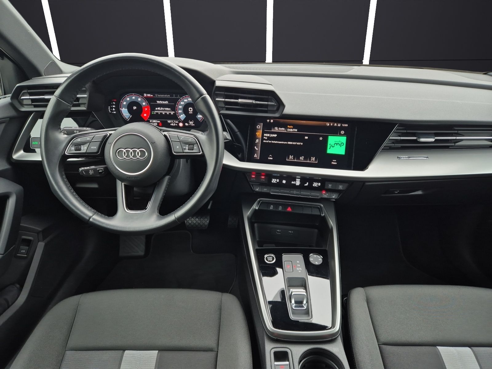Fahrzeugabbildung Audi A3 Sportback 35 TFSI S line S-tronic LED ACC AVC