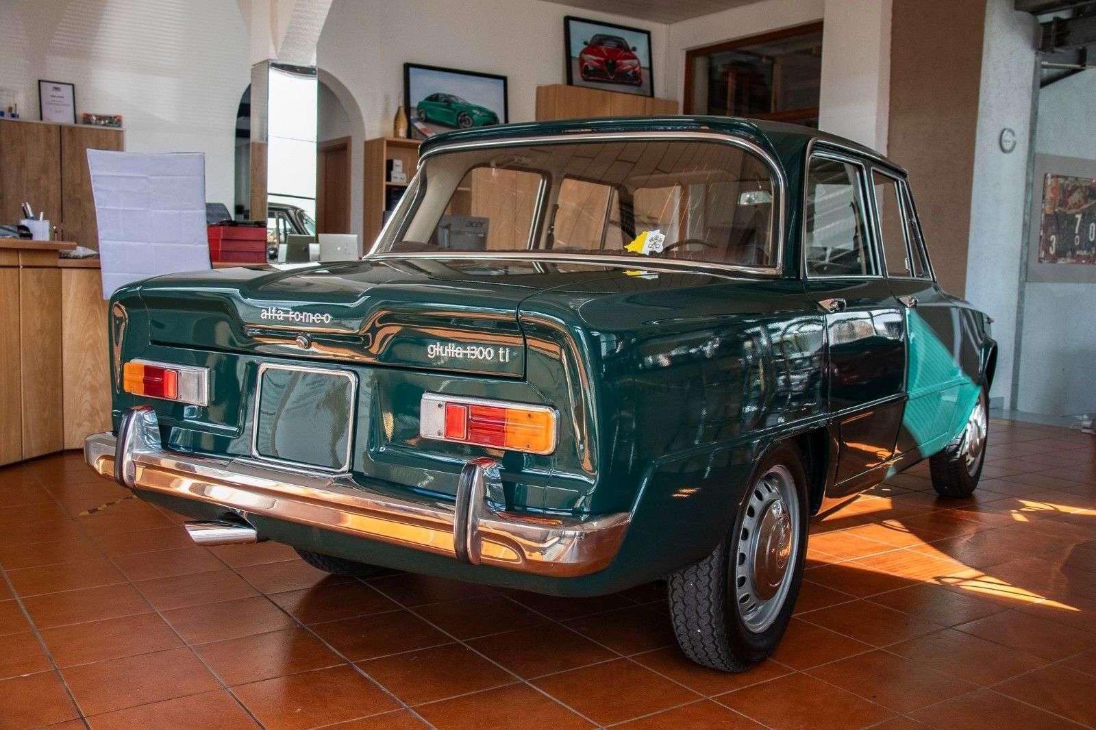 Fahrzeugabbildung Alfa Romeo Giulia 1,3 TI UNGESCHWEISST unglaublich   105.39