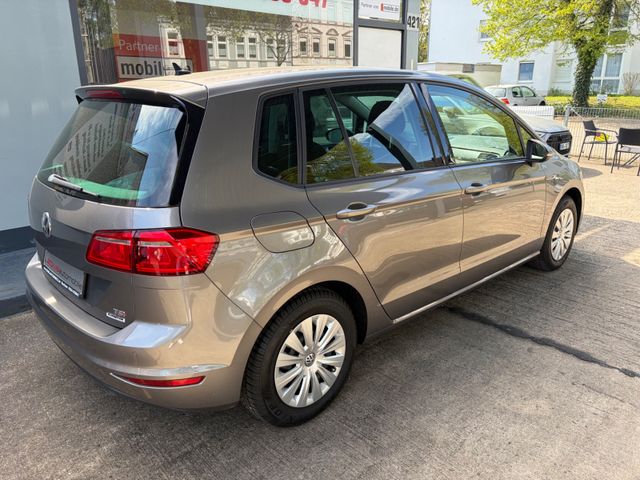 Fahrzeugabbildung Volkswagen Golf Sportsvan VII Autom.+Navi+Kamera+LM+WR+BT+