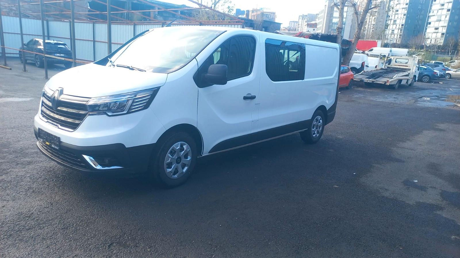 Renault 5+1 Grand Comfort 2.0 Blue Dci150 Hp