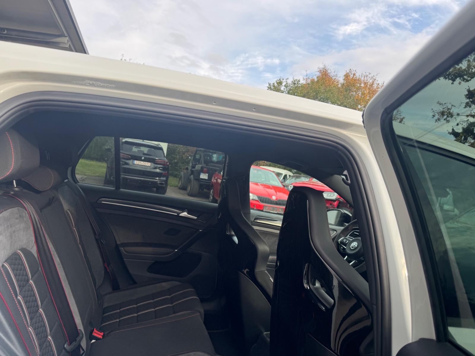 Volkswagen Golf VII 7 GTI Clubsport Recaro Schalensitze,ACC