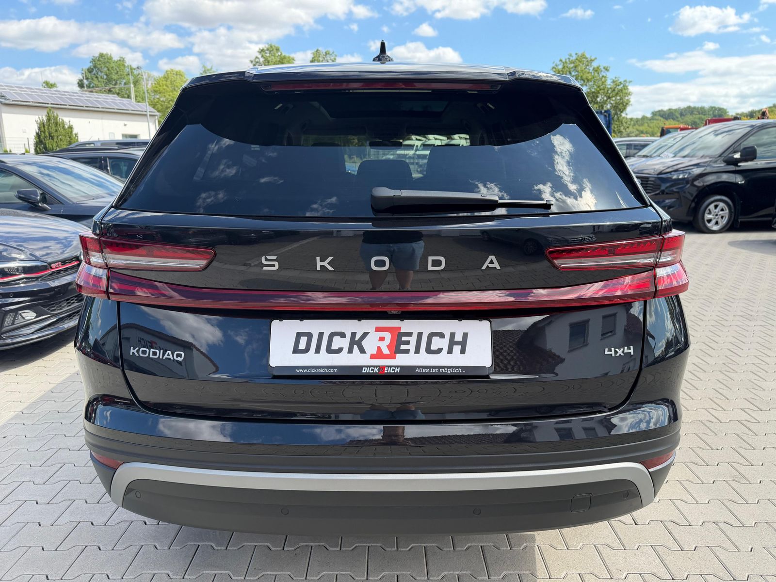 Illustration du véhicule SKODA Kodiaq 2.0 TDI 4x4 Selec PANO*AHK*MATRIX*StandH.