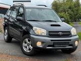 Toyota RAV 4 2.0 D-4D 4x4*AHK*KLIMA* - Toyota aus 2005: Rav