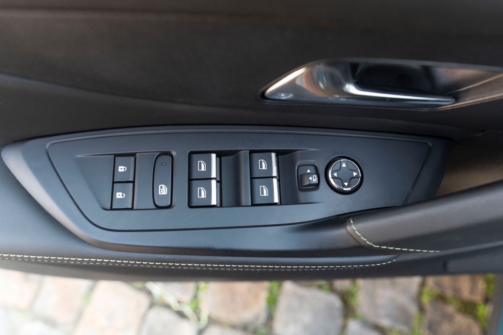 Fahrzeugabbildung Peugeot 408 PureTech 130 GT ACC 360° LED CARPLAY