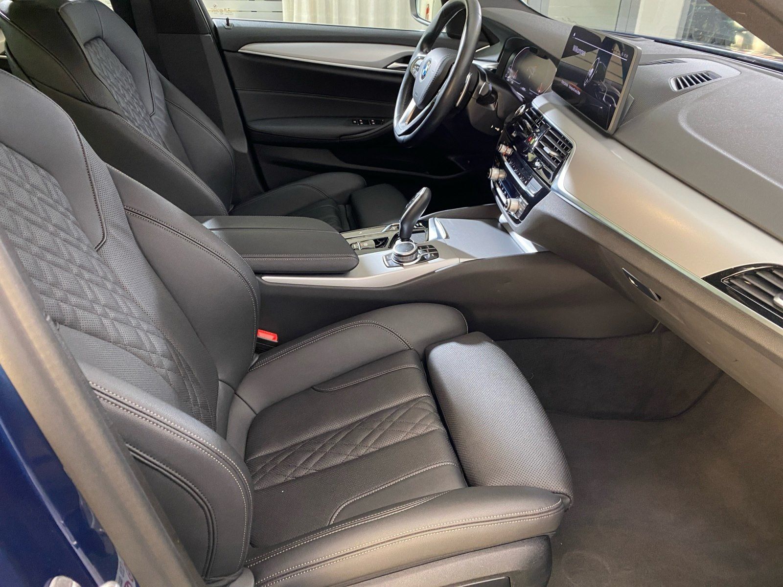 BMW 520d Touring AHK Driv.Assist.Prof Head-Up HiFi foto 11