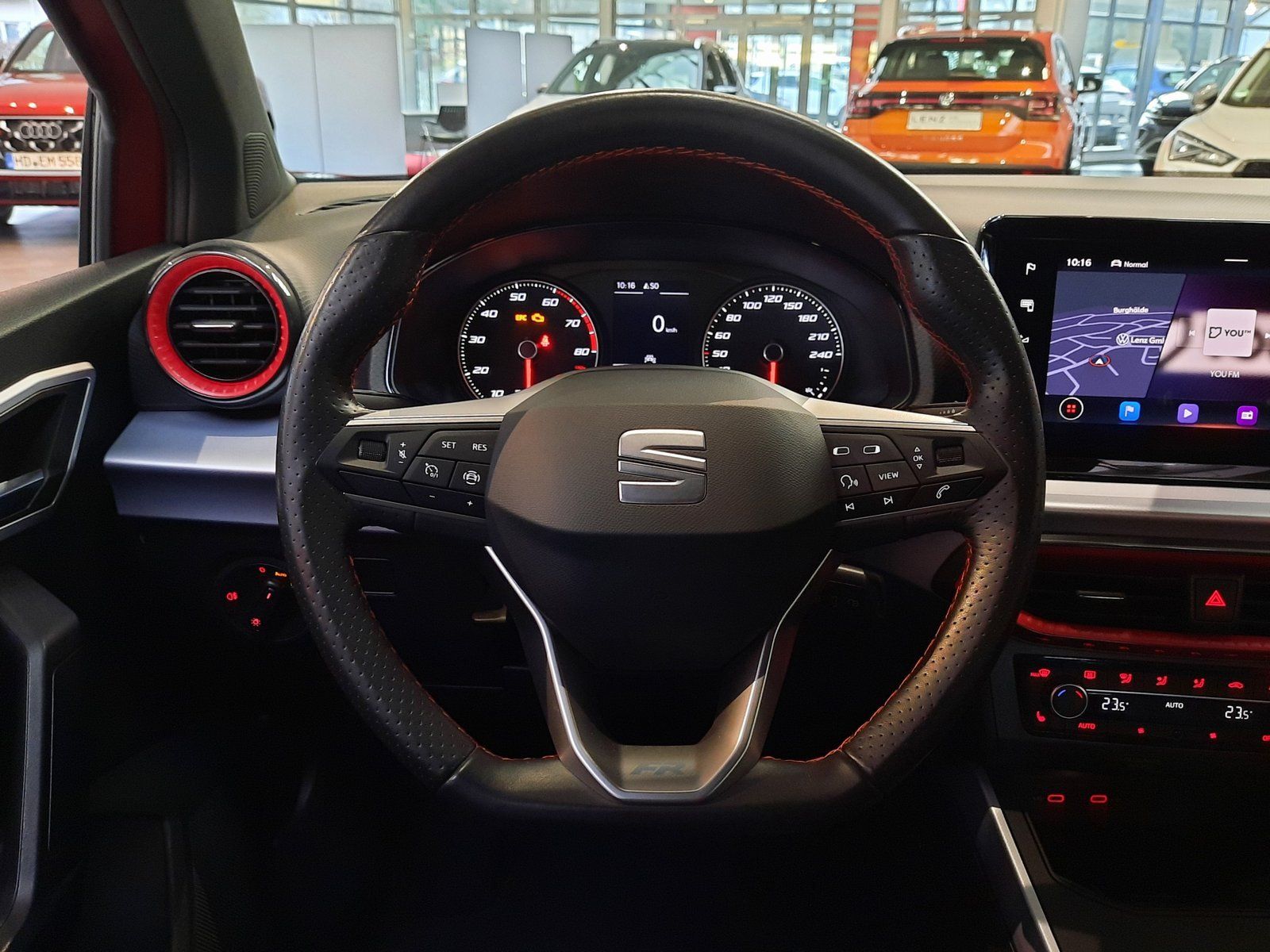 Fahrzeugabbildung SEAT Arona FR TSI *AHK*Navi*LED*PDC*Sitzhzg*Tempomat*