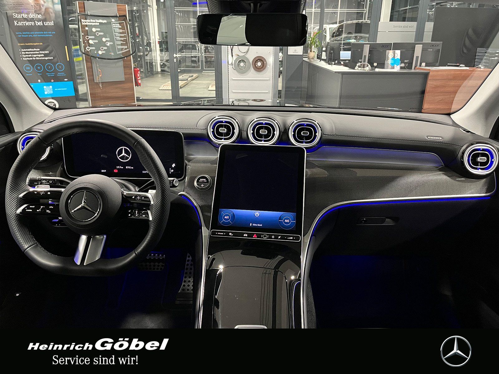 Fahrzeugabbildung Mercedes-Benz GLC 300 d 4M AMG+PANO+AHK+360°+MEMORY+CARPLAY