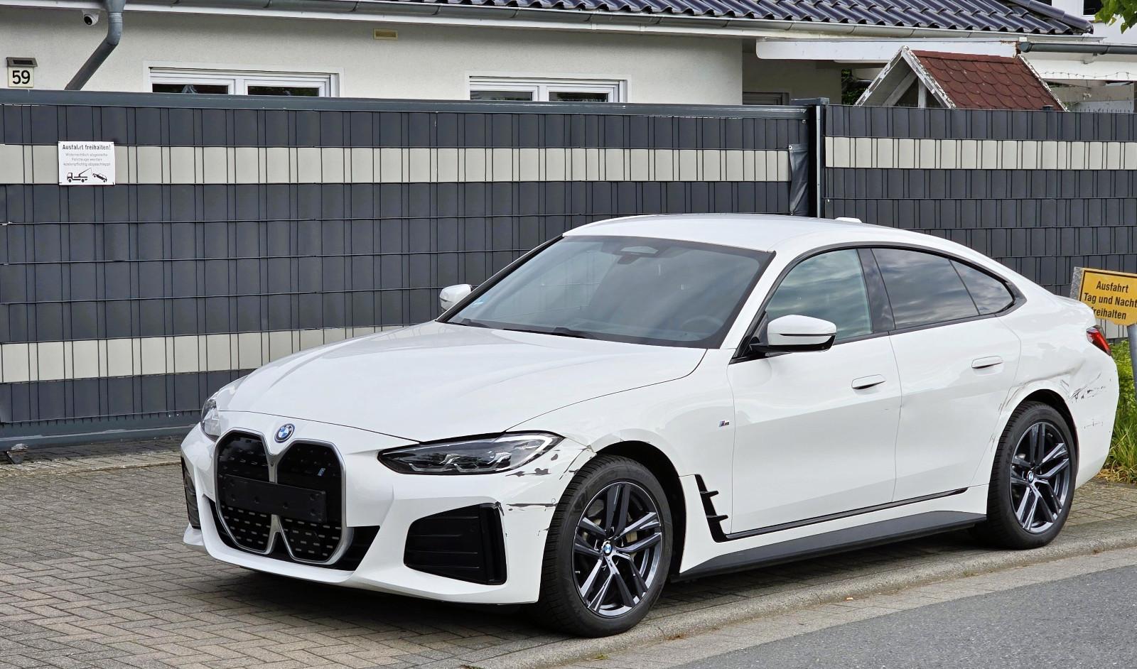 BMW i4 M Sport INDIVIDUAL Sitzklima/Memory Harm/Kard
