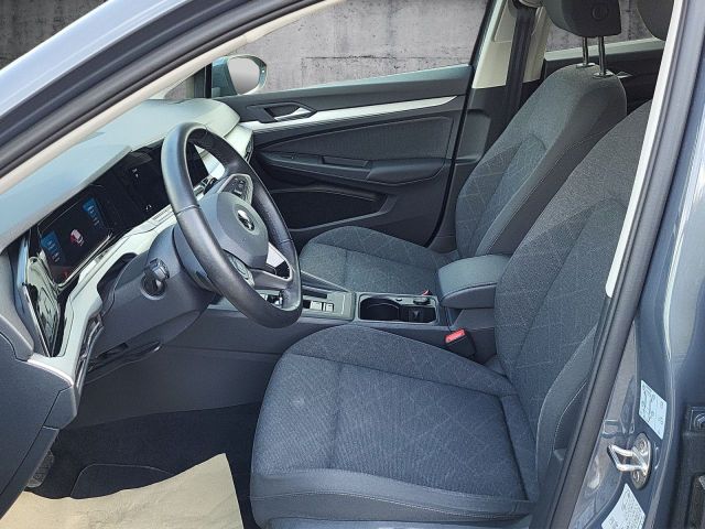 Golf VIII Variant 2.0TDI Aut. Kamera AHK Navi