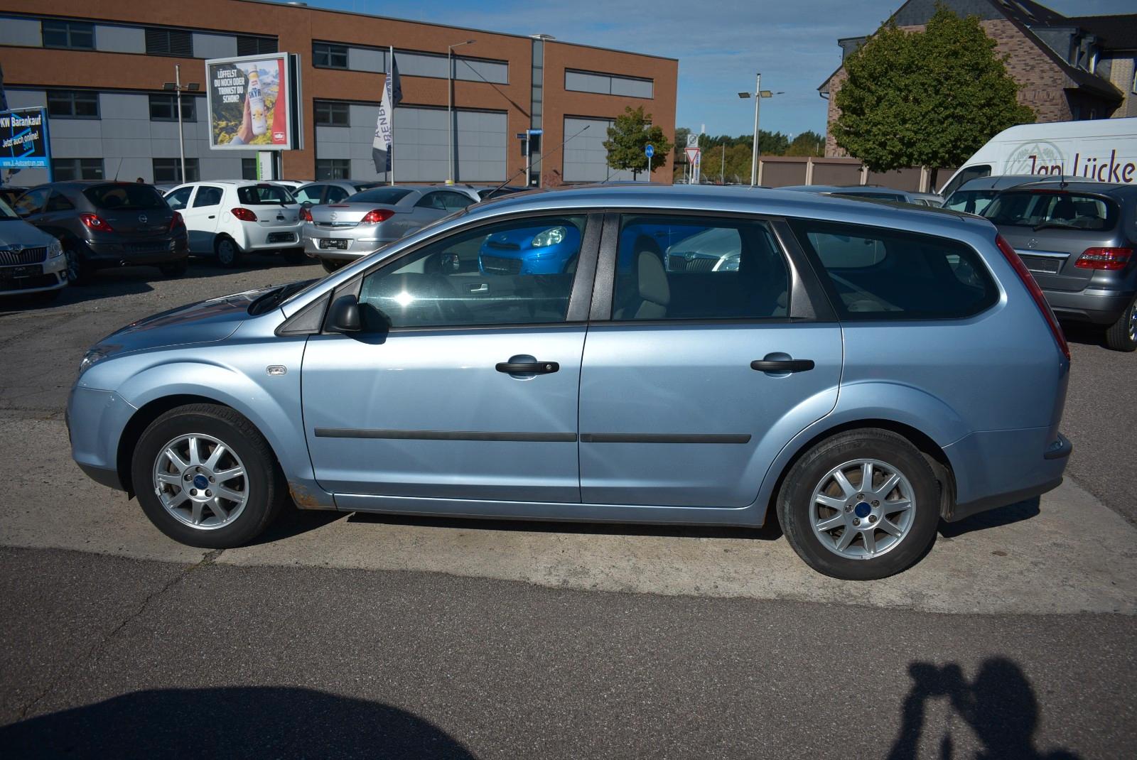 Ford Focus 2006 — interior