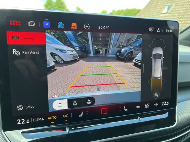 Golf VIII Variant R-Line 1.5 eTSI DSG