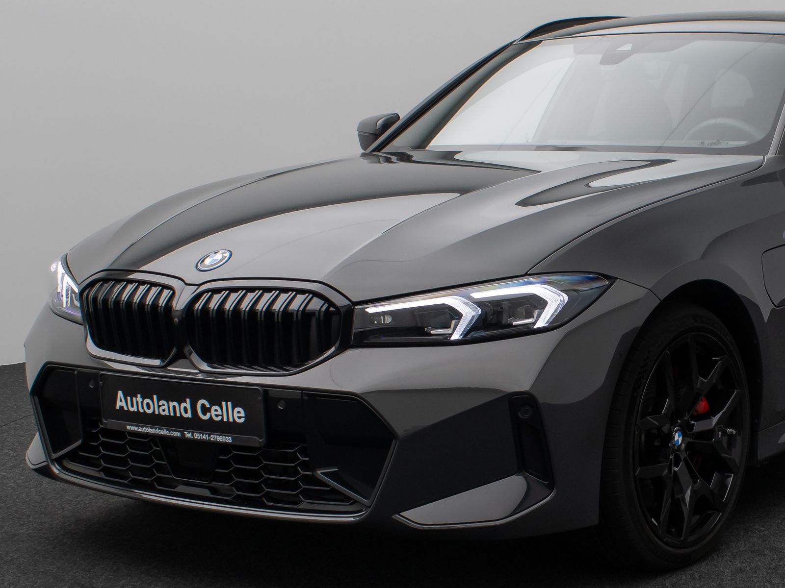 Fahrzeugabbildung BMW 330e M Sport Pro Panorama 360°HUD DAB HiFi AHK