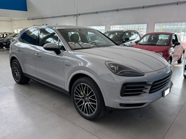 PORSCHE Porsche Cayenne 3.0 V6 E-Hybrid PHEV Plug-in