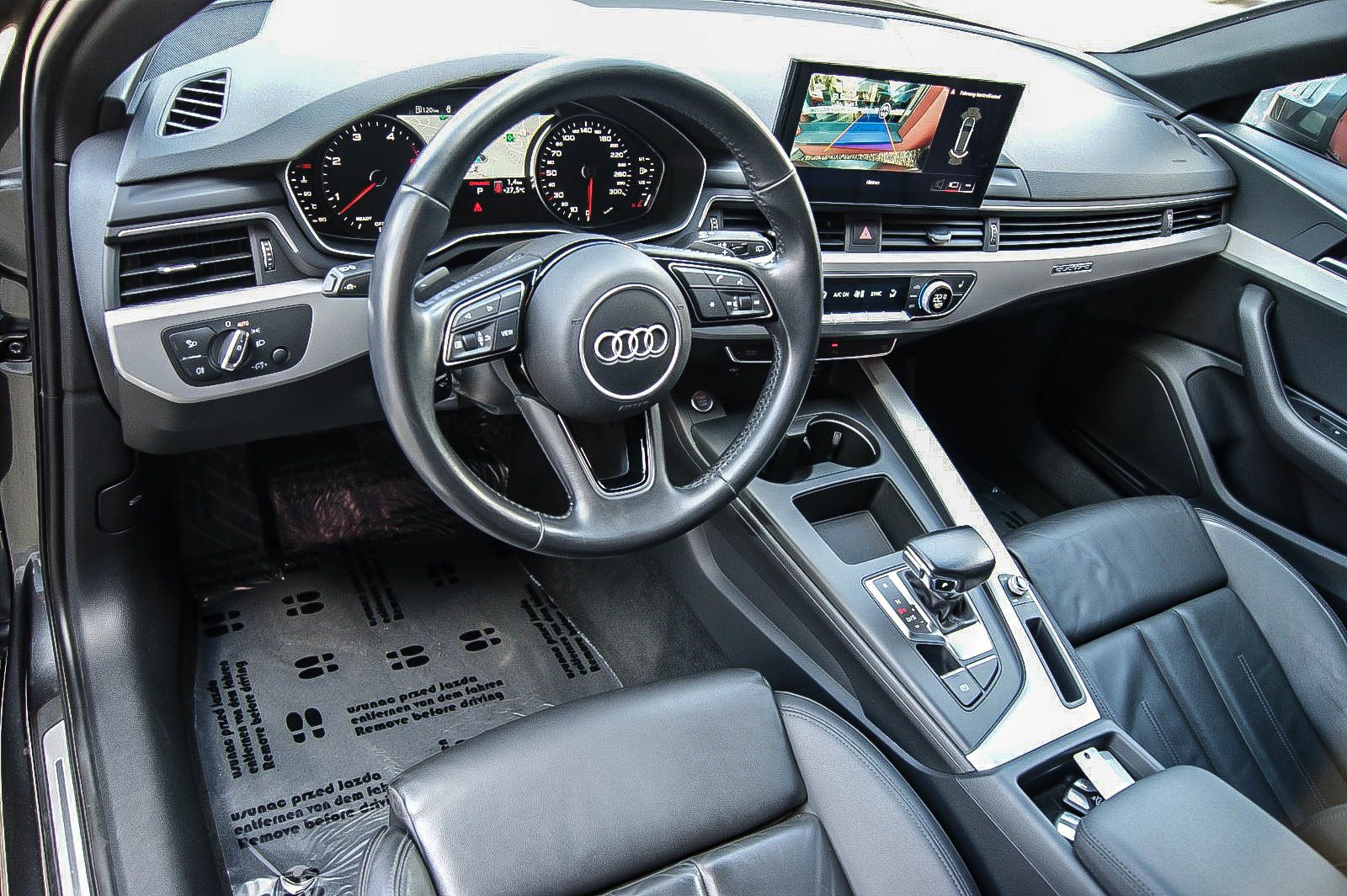 Fahrzeugabbildung Audi A4 Avant 45 TDI quattro S line PANORAMA KAMERA L
