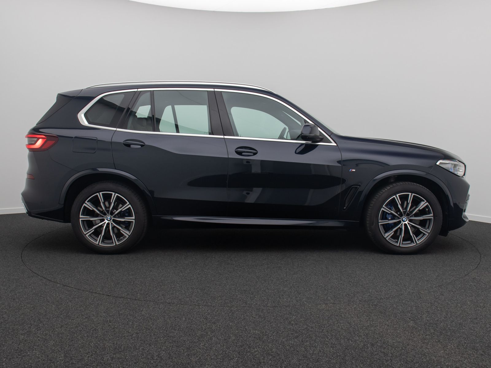 Fahrzeugabbildung BMW X5 xD40i M Sport Panorama 360°HUD Laser DAB HiFi