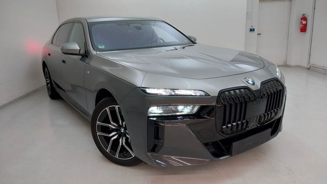 BMW 740 d xDrive M Sport*Two-Tone*Sky Lounge* (Fahrzeug-Nummer 458078264)