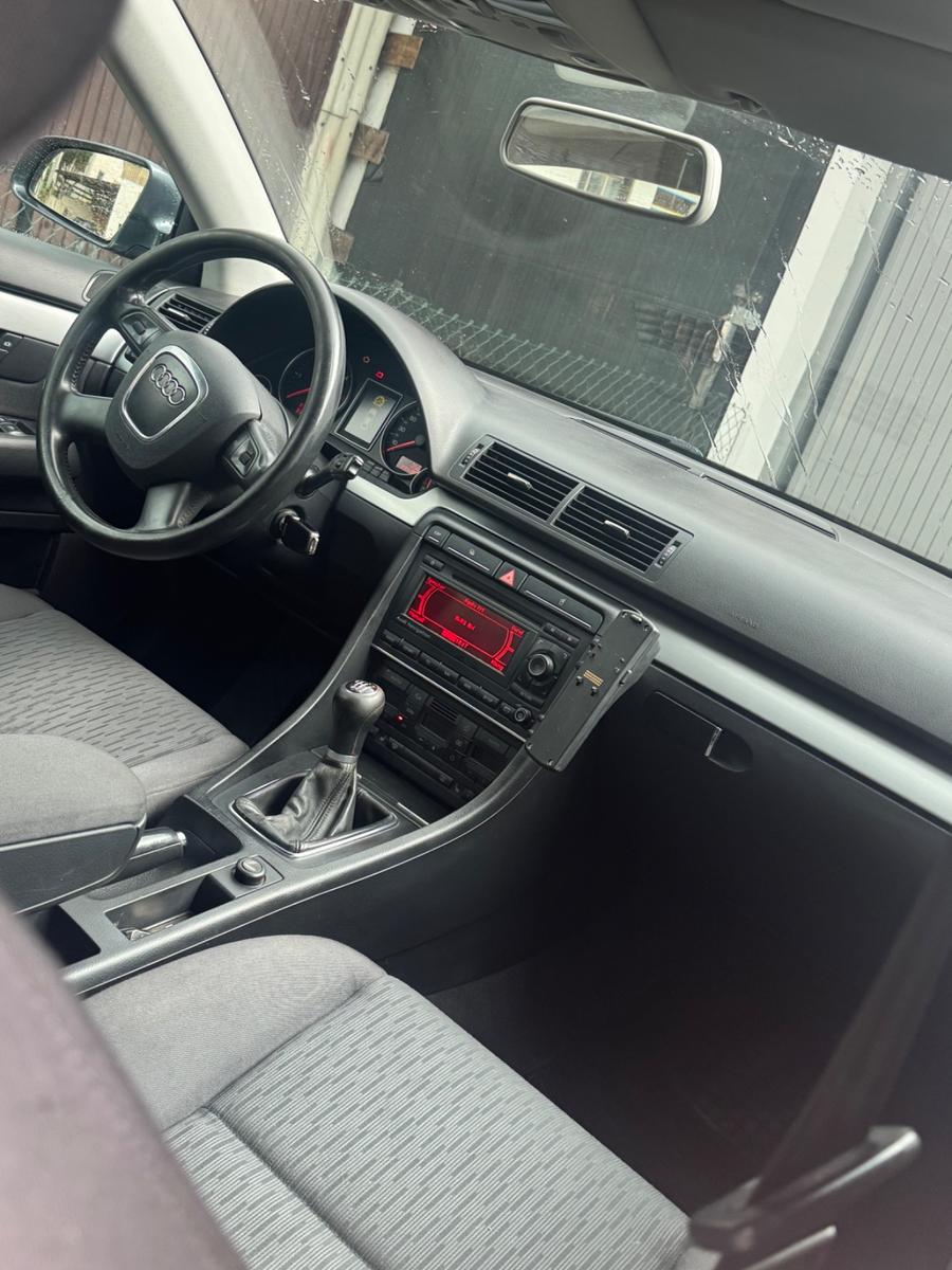Audi A4 2006 — photo 13