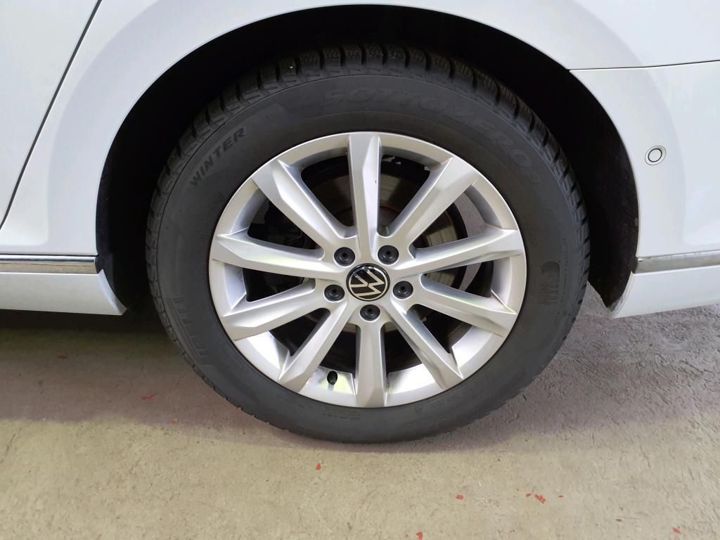 Volkswagen Passat Variant Elegance 2.0 TDI DSG RFK*PDC*Temp