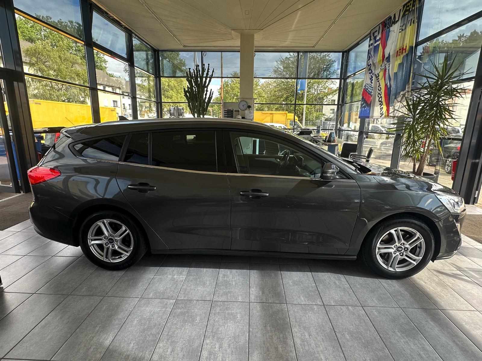 Ford Focus Turnier*AHK*Navi*bis zu 10 Jahre Garantie