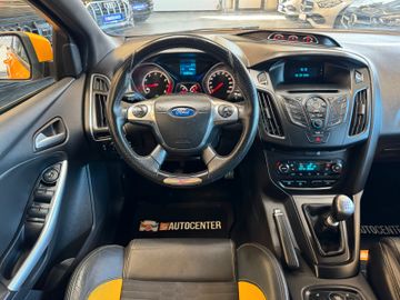 MYAUTOCENTER – Gebraucht- und Jahreswagen mit Werkstattservice in Pfaffenhofen Ford Focus *RECARO*SPORT*SitzHZ*2-ZONEN*TÜV 0127*