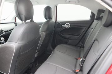 Fahrzeugabbildung Fiat 500X 1.4 Cross 4x4 AT TEMPO SHZ