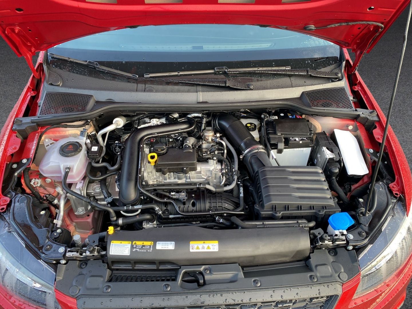 Fahrzeugabbildung SEAT Ibiza Style Road Ed. *SHZ*NAVI*PDC*CAM*Full-Link