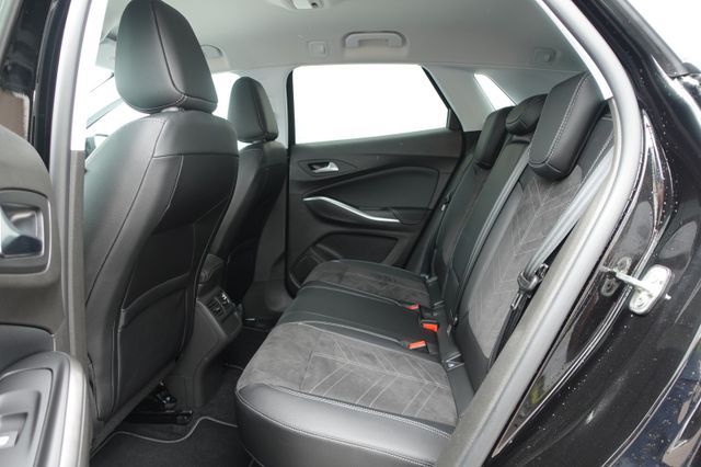 Fahrzeugabbildung Opel Grandland 1.2 Turbo GS Line 360,KlimaA,LED,Navi