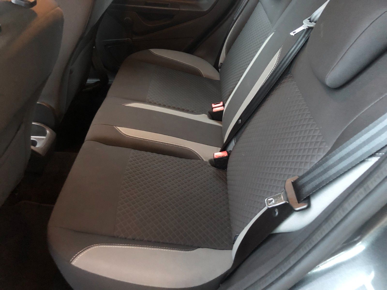 Fahrzeugabbildung Ford Fiesta Celebration