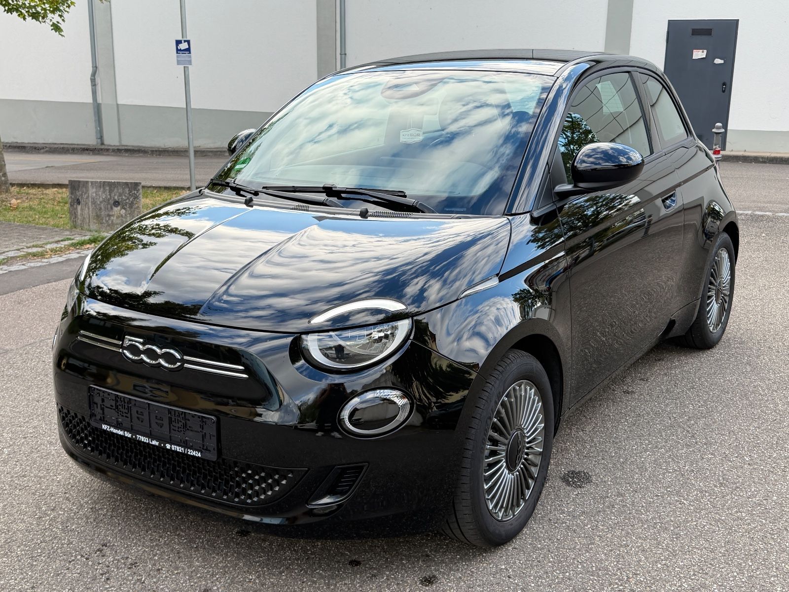 Fiat 500e 42kWh Icon TÜV NEU/NAVI/LED/TEMP./SPUR/DAB+