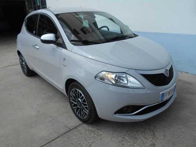 Lancia Ypsilon 1.2 69 cv 5p GPL Ecochic Mya Fina