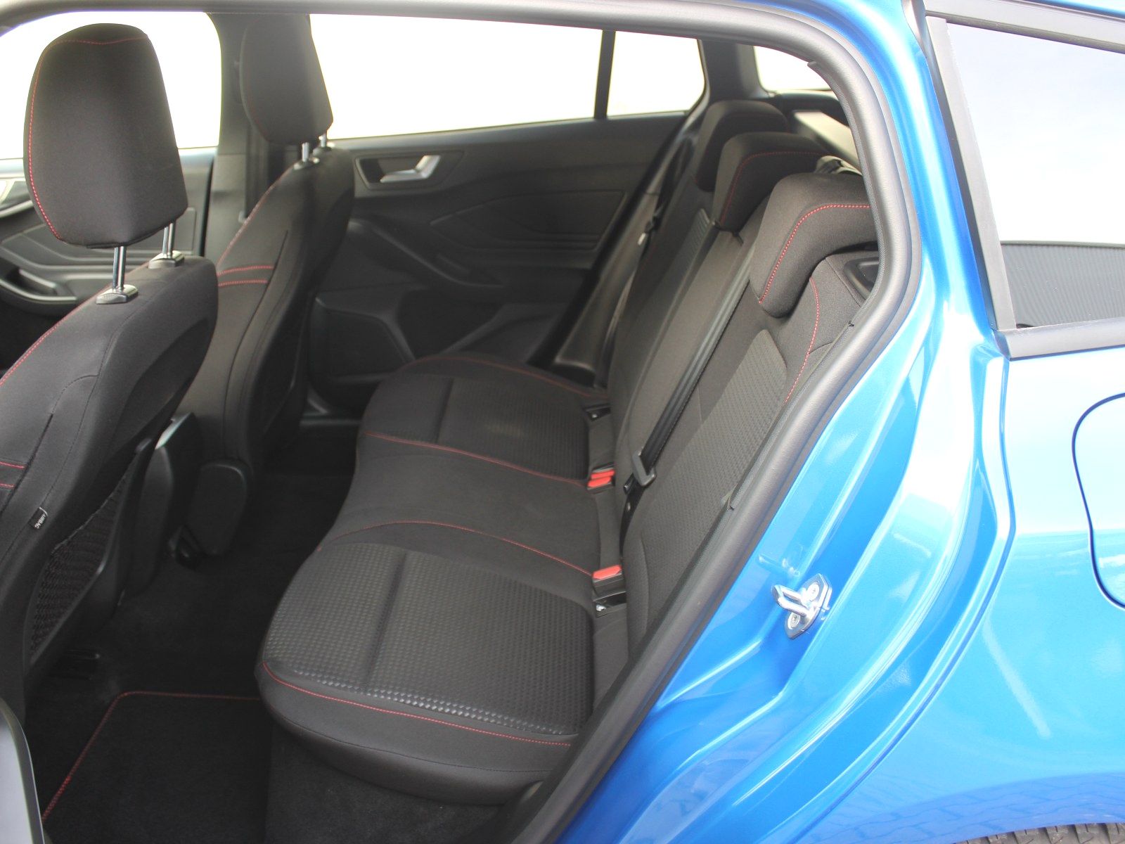 Fahrzeugabbildung Ford Focus ST-Line X 1,0 EcoBoost Mild-Hybrid