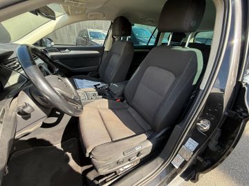 Volkswagen Passat Variant - 8