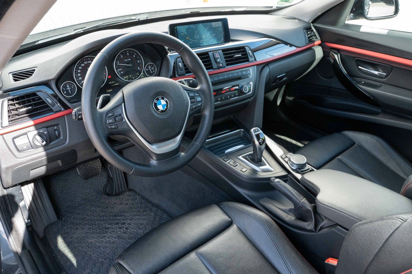 Fahrzeugabbildung BMW 320 D GRAN TURISMO SPORT XENON PANO SHADOW NAVI
