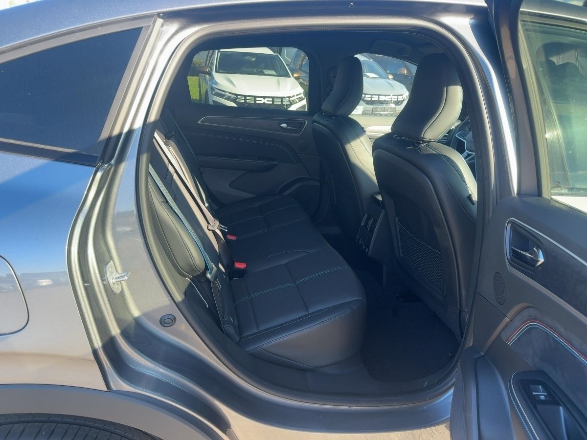 Fahrzeugabbildung Renault Arkana ESPRIT ALPINE Mild Hybrid 160 EDC