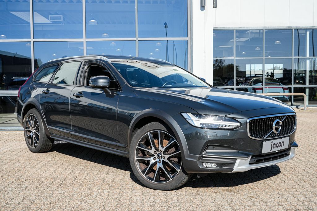 Image of Volvo V90 Cross Country