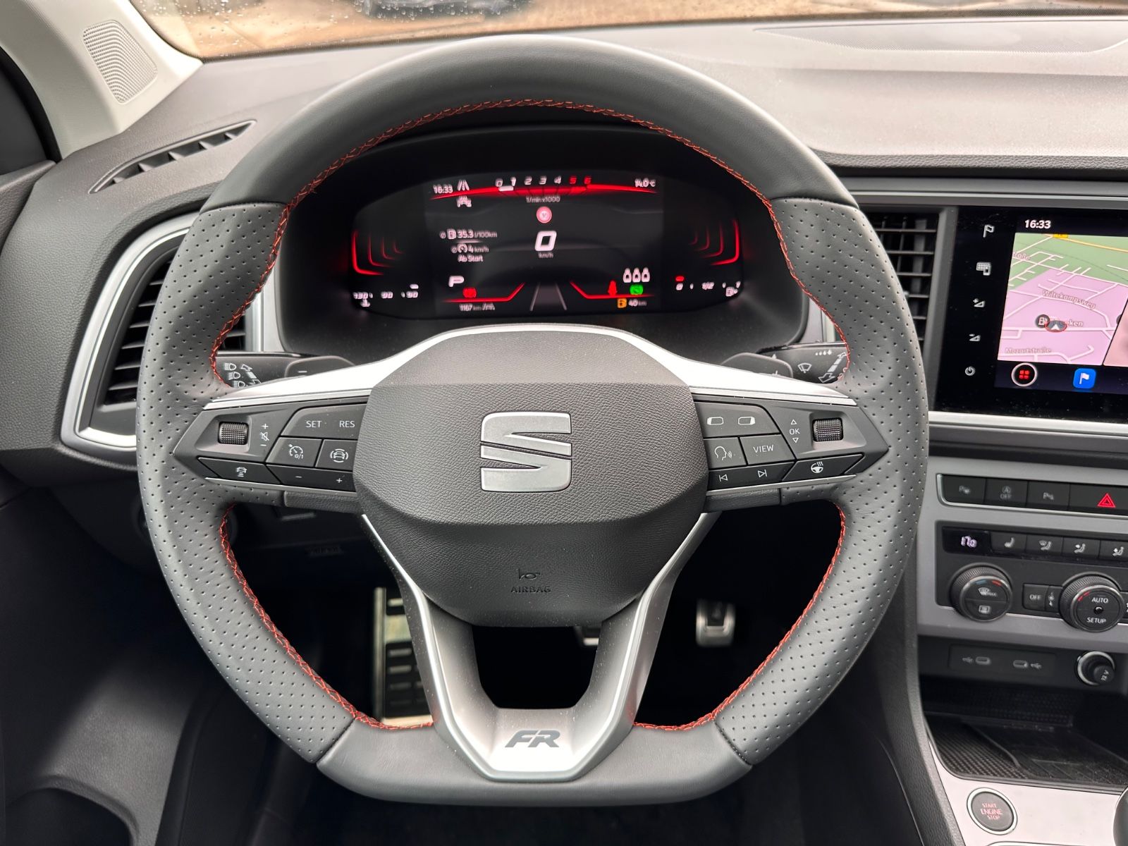 Fahrzeugabbildung SEAT Ateca FR 2.0 TDI DSG Pano/AHK/Navi/LED/ACC