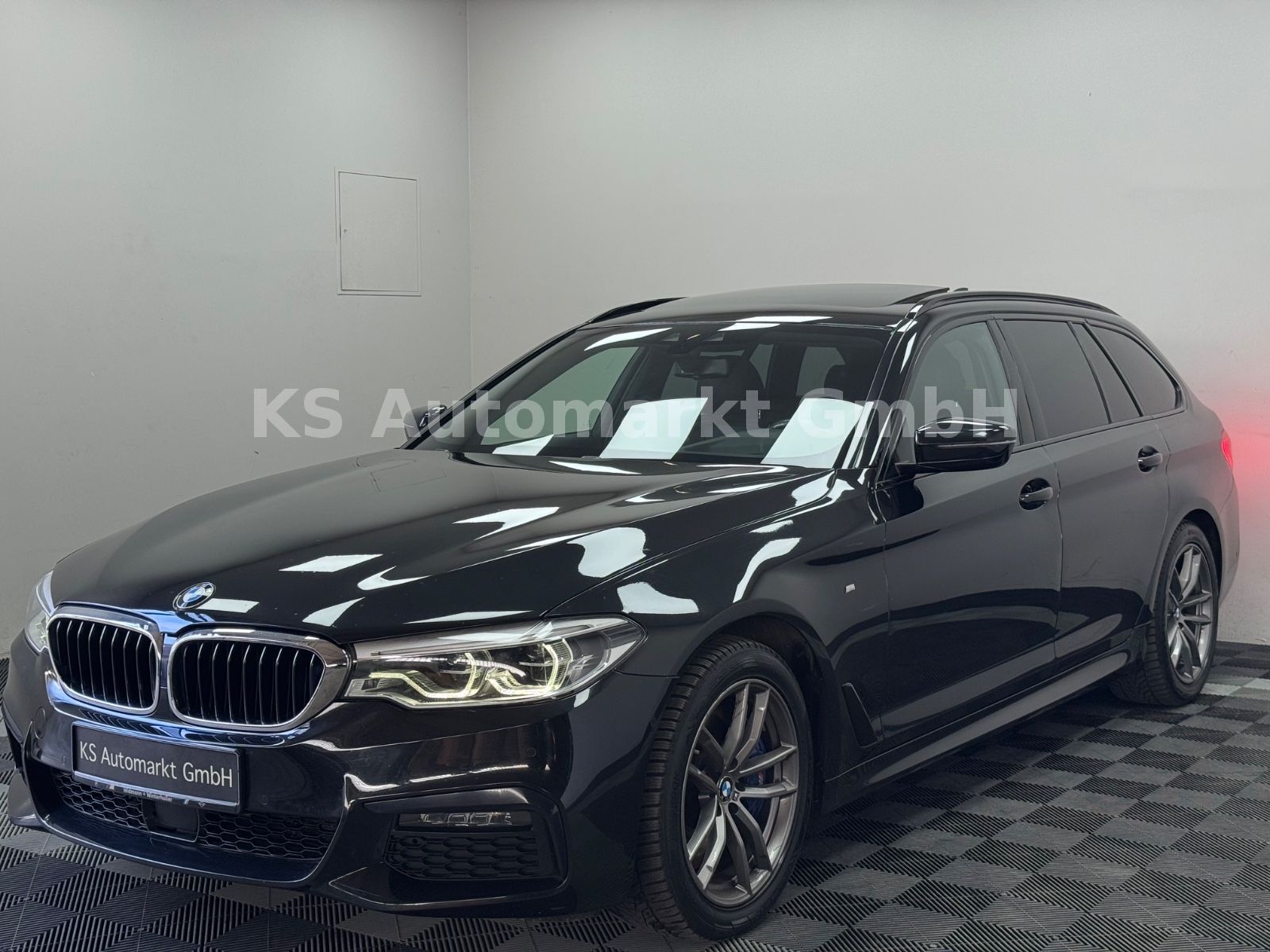 BMW 540 i Touring xDrive M Sport*ACC*Head-Up*Panora*