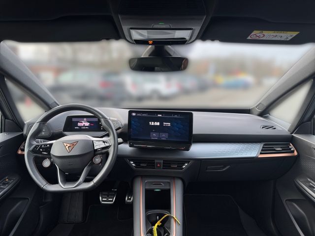 Born 58 kWh LED Navi Sitzh. ACC Keyless Kamera 2