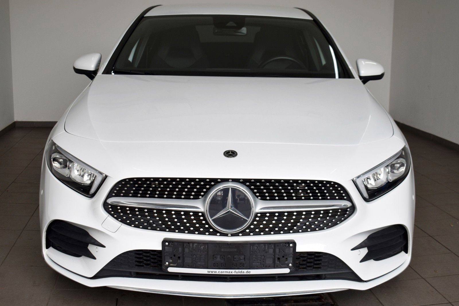 Fahrzeugabbildung Mercedes-Benz A 200d AMG Line Int+Ext,Navi,Leder,LED,ParkPaket